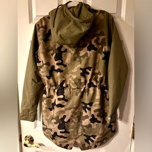 Burton Sadie Jacket Green Camo & Olive Waterproof Rain Parka XS